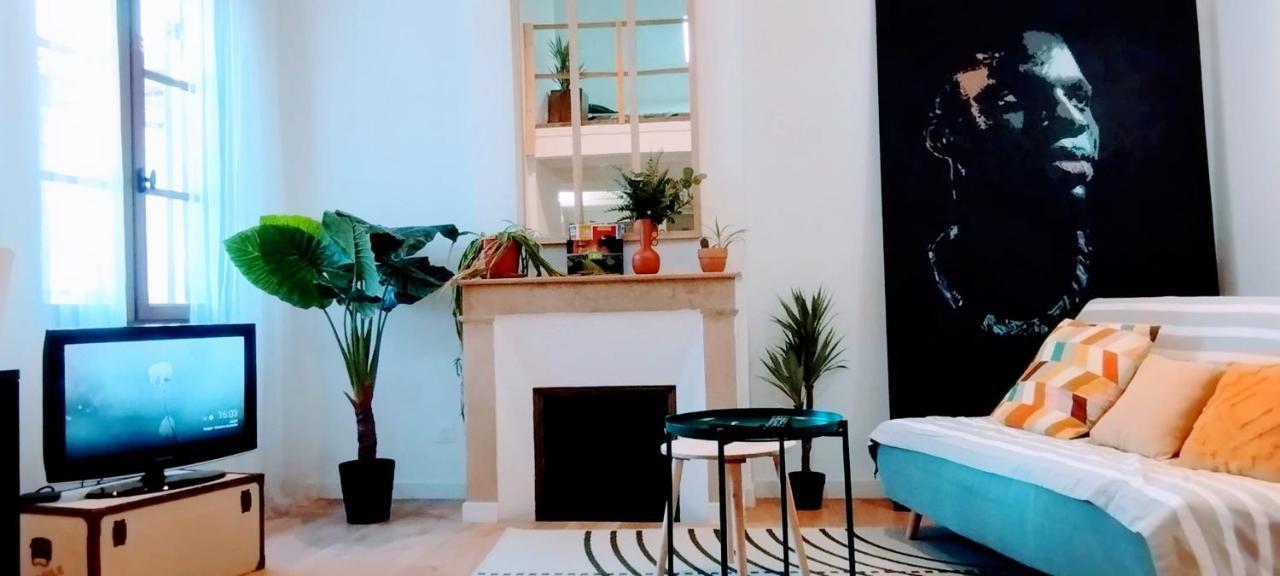 La Maison Des Nomades Netflix Disney Prime Video Apartment Avignon Bagian luar foto