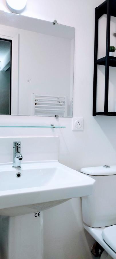 La Maison Des Nomades Netflix Disney Prime Video Apartment Avignon Bagian luar foto
