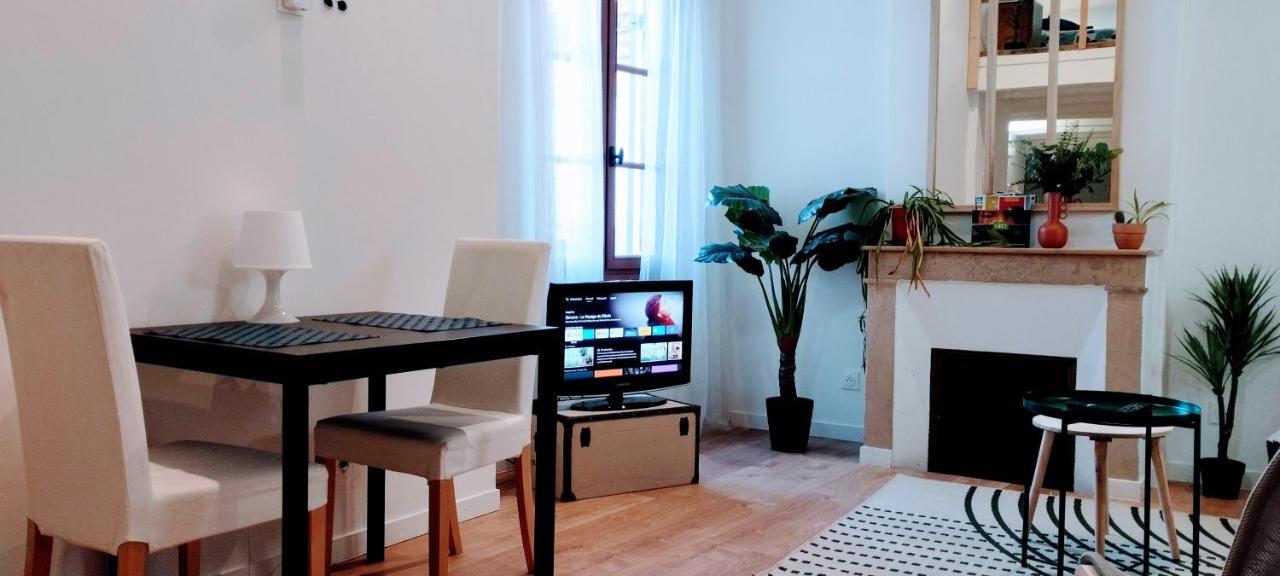 La Maison Des Nomades Netflix Disney Prime Video Apartment Avignon Bagian luar foto
