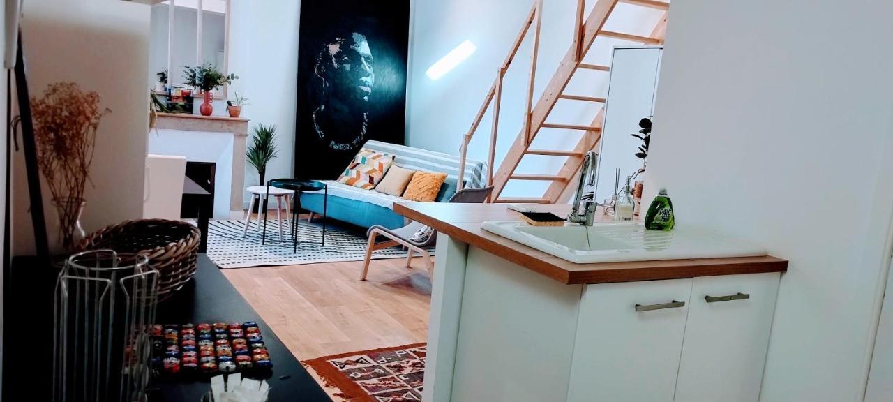 La Maison Des Nomades Netflix Disney Prime Video Apartment Avignon Bagian luar foto