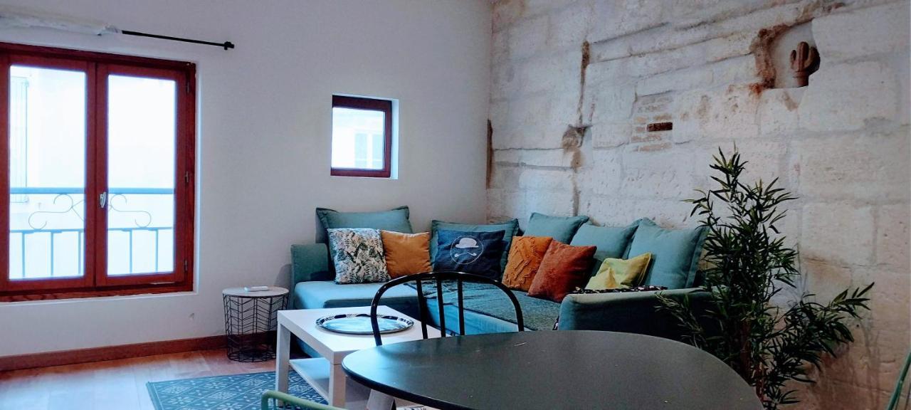 La Maison Des Nomades Netflix Disney Prime Video Apartment Avignon Bagian luar foto