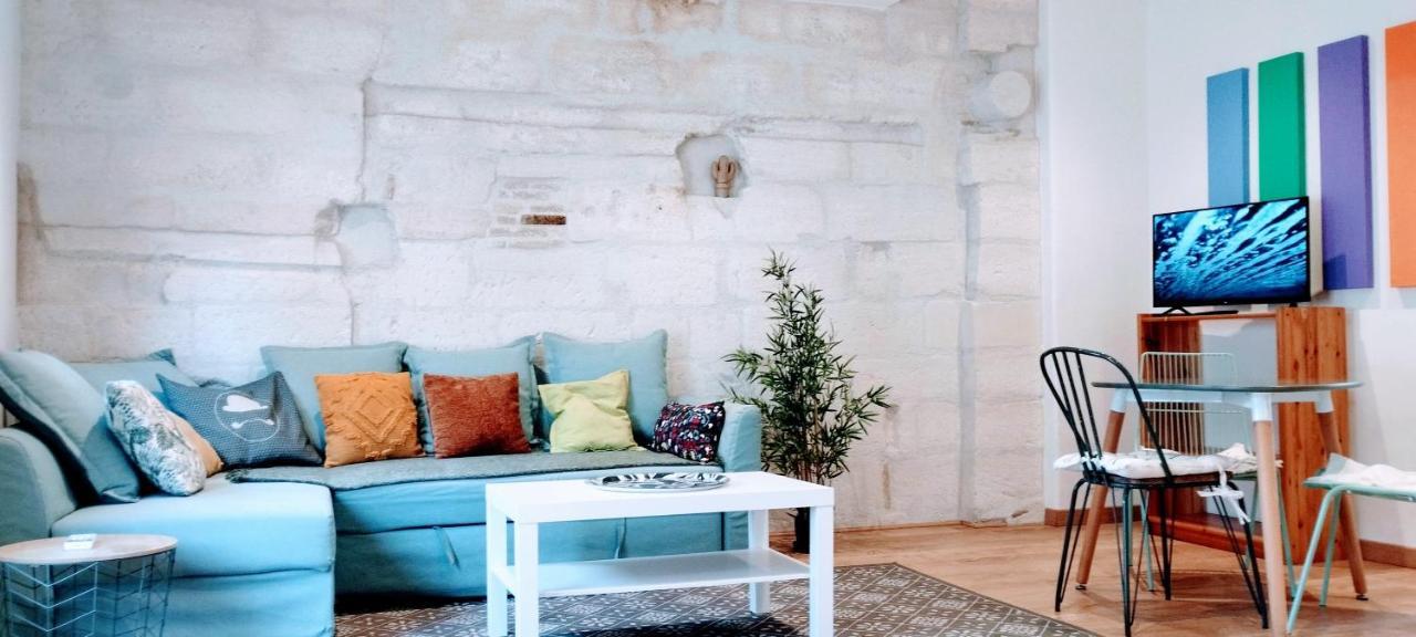 La Maison Des Nomades Netflix Disney Prime Video Apartment Avignon Bagian luar foto