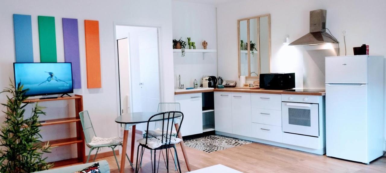 La Maison Des Nomades Netflix Disney Prime Video Apartment Avignon Bagian luar foto